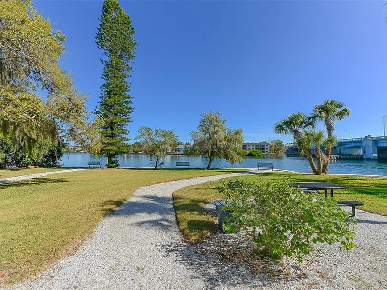 6415 Midnight Pass Rd #602 — Photo 41