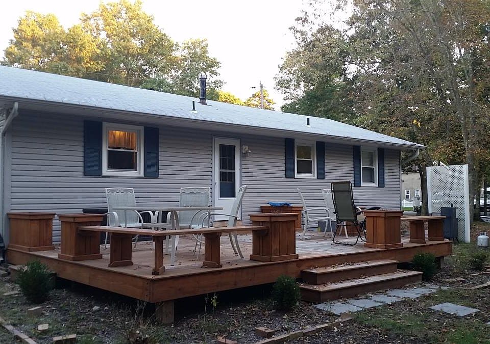 1st image of 439 S Xanthus Ave