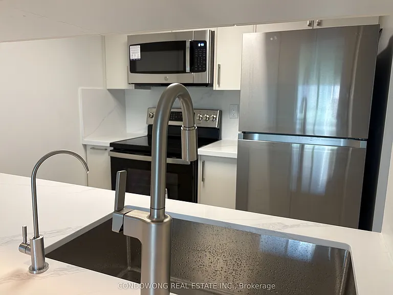 38 Elm St #411 — Photo 5