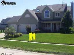 311 Kendal Ct E, Amherst, OH 44001