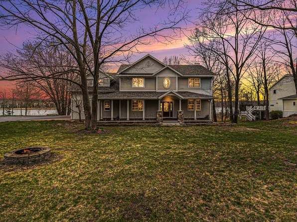 1464 N Wooded Lake Dr, Ludington, MI 49431