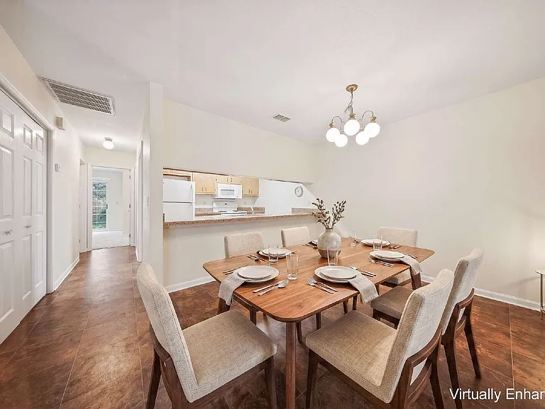 1402 Sturbridge Pl — Photo 10
