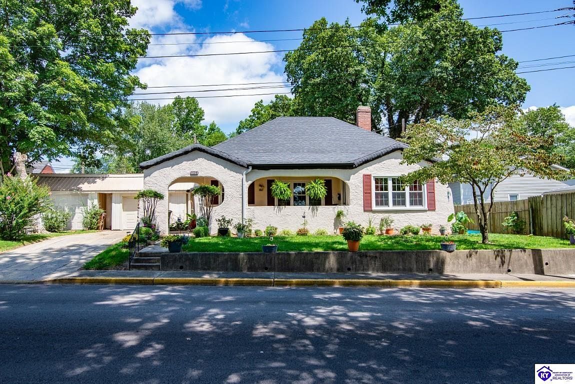 105 W Poplar St, Elizabethtown, KY 42701 MLS HK23002727 Zillow