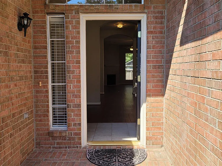 3825 Evergreen Way — Photo 4