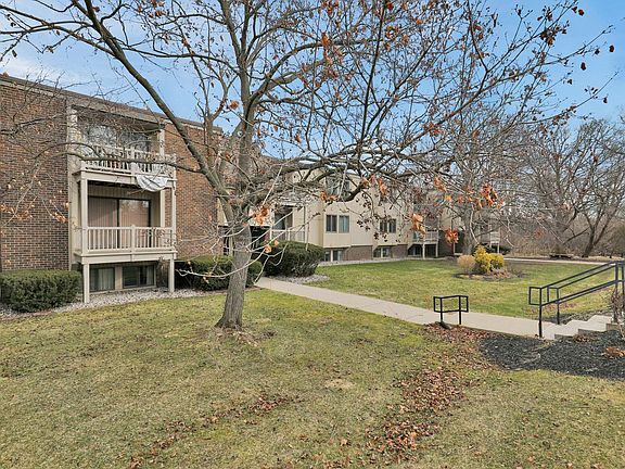 2nd image of 500 Woodingham Dr APT 17