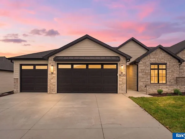 8015 S 43rd St, Lincoln, NE 68516