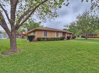 815 Randall St, Taylor, TX 76574