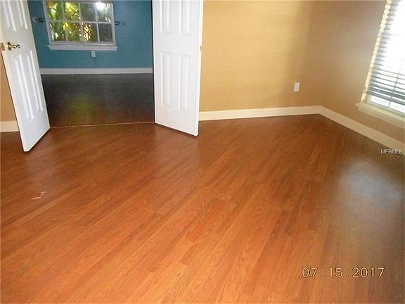 2nd image of 1534 Royal Cir