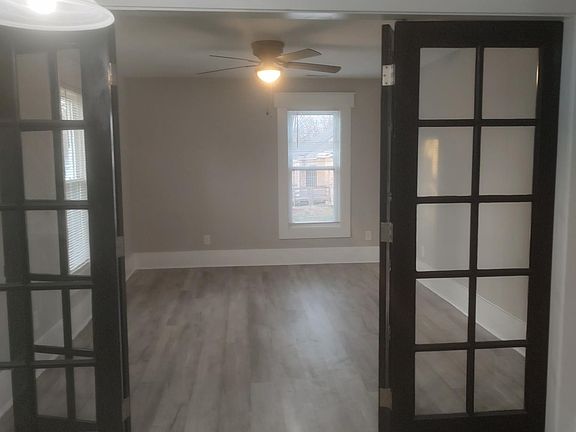 5th image of 636 E Washington St Unit 2