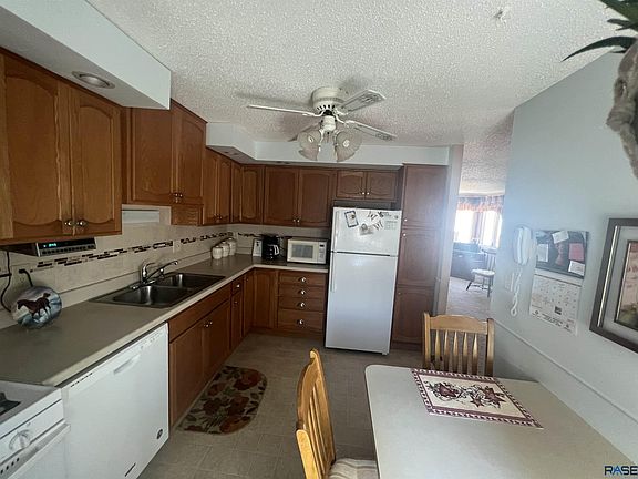 5th image of 3004 S Jefferson Ave
