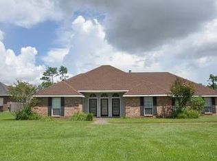 1822 Deepwoods Dr, Lake Charles, LA 70605