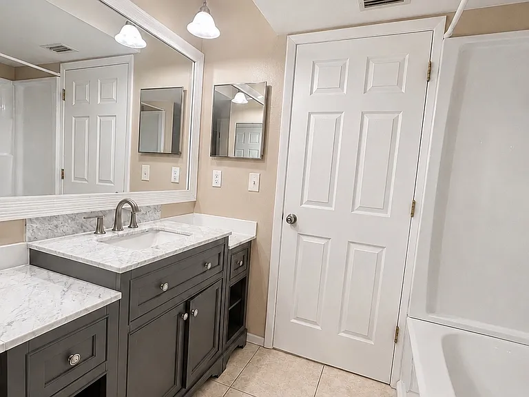 1713 Azalea Ct #C — Photo 12