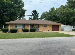 723 W Jefferson St, Clinton, IL 61727