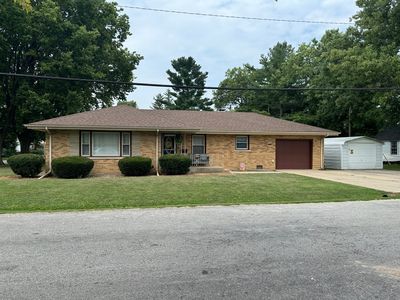 723 W Jefferson St, Clinton, IL, 61727