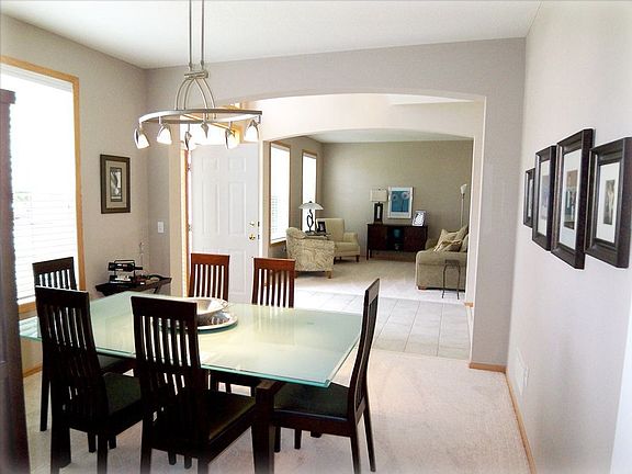 2nd image of 4555 Queensland Ln N