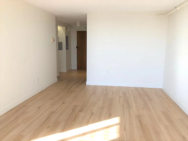872 Massachusetts Ave #811 — Photo 10