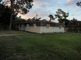 5249 McCarty St, Naples, FL 34113