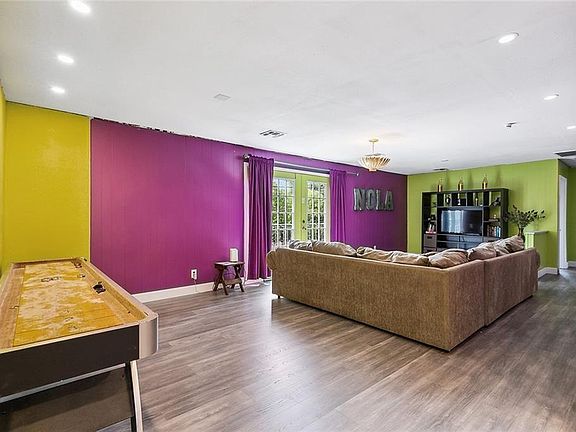 5th image of 1141 Frenchmen St #201