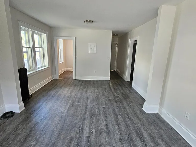 983 Main St E #1 — Photo 7