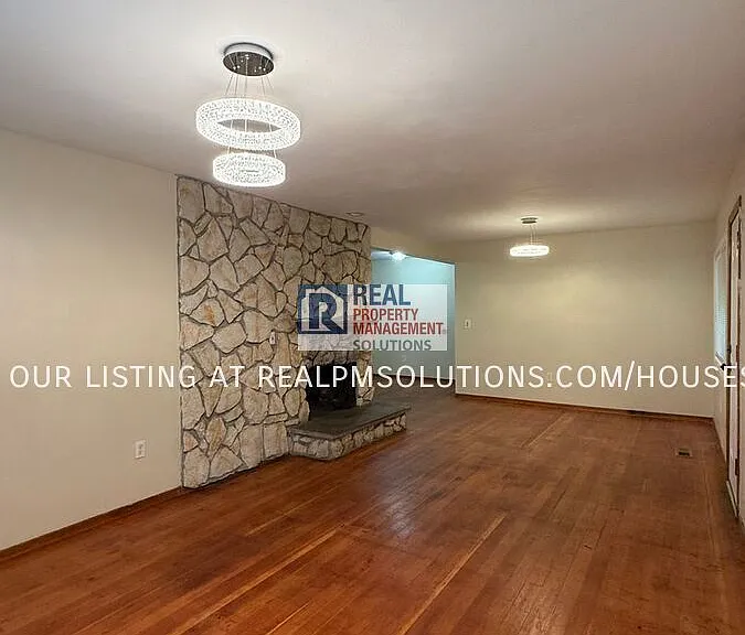 8927 SE Rhone St — Photo 18