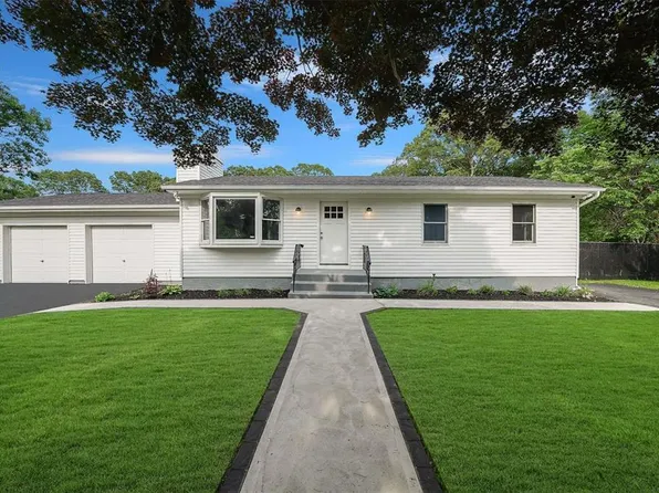 342 Wellwood Drive, Shirley, NY 11967