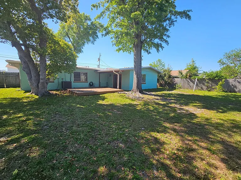 106 N Macarthur Ave — Photo 25