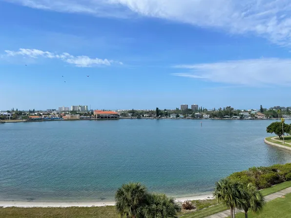 7872 Sailboat Key Blvd S, Saint Petersburg, FL 33707