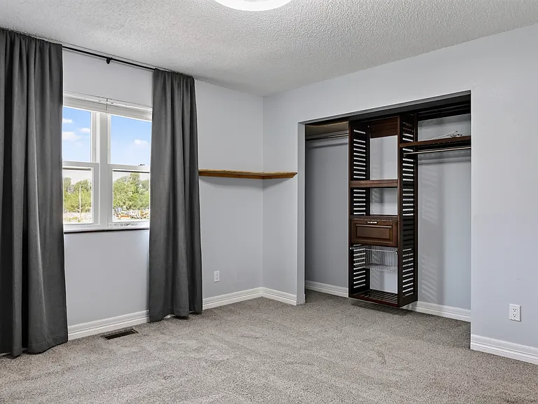 4540 Witches Hollow Ln — Photo 10