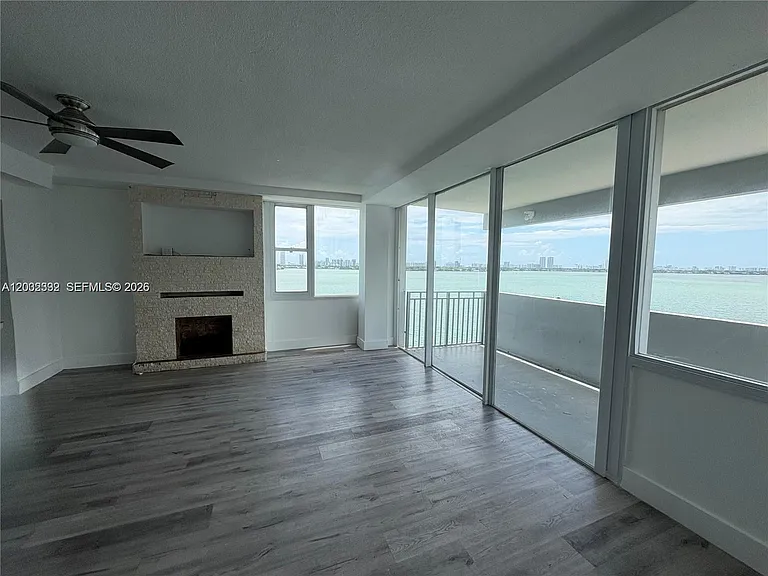 7545 E Treasure Dr #9H — Photo 8