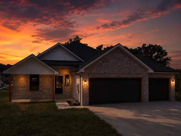 2014 E Jay Street, Ozark, MO 65721