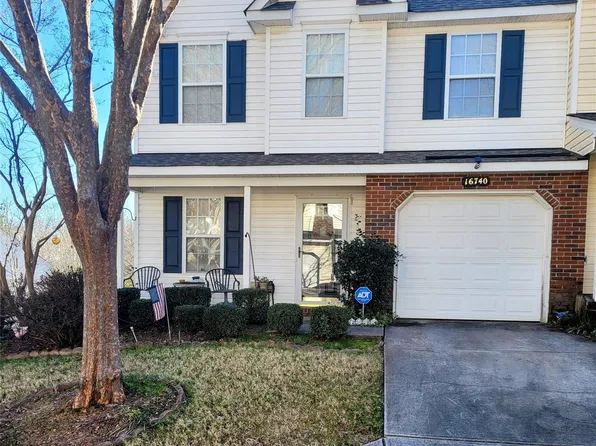 16740 Timber Crossing Rd, Charlotte, NC 28213