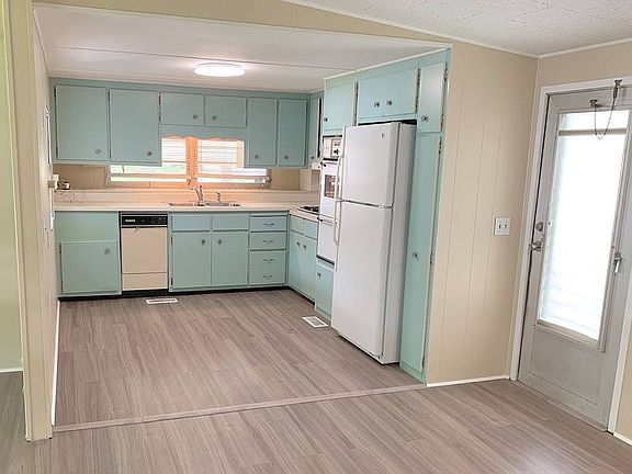 4th image of 2419 Gulf To Bay Blvd #1512