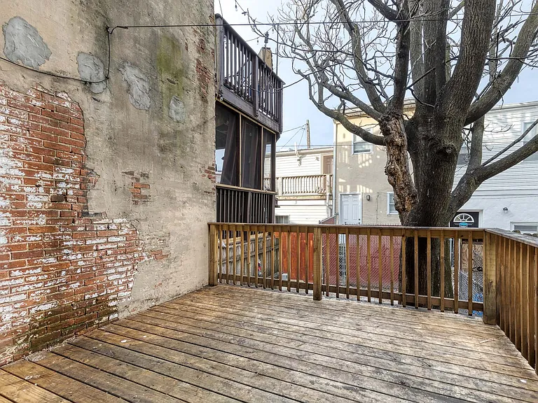 634 Wyeth St — Photo 14