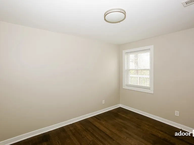 2926 Lasalle St — Photo 12