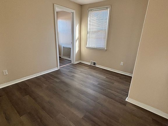4th image of 48 Arline Ave #B