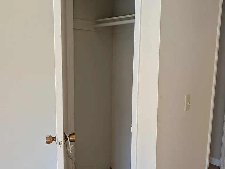 1817 E Grand Ave #38 — Photo 17