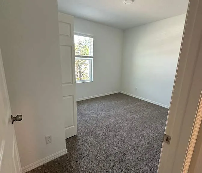 12948 Castle Oaks Dr — Photo 6