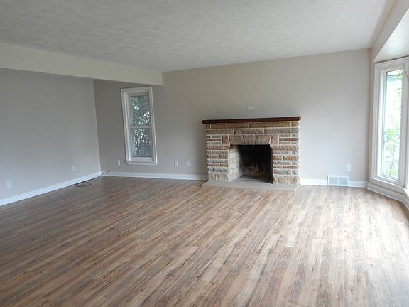 3rd image of 1783 Beaconwood Ave