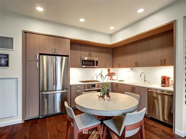 1321 Seneca St, Seattle, WA