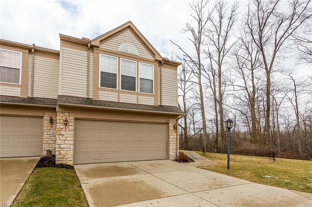 302 Bucknell Ct photo 1