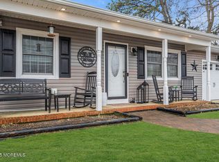 1001 E Panama Ct, Forked River, NJ 08731