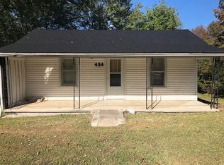 434 W College Ave, Stanton, KY 40380