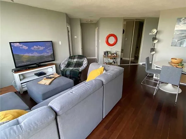 2285 Lake Shore Blvd W #910 — Photo 4