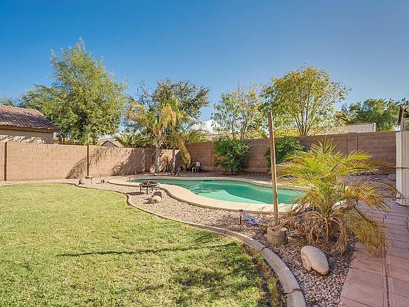 3rd image of 44983 W Miraflores St