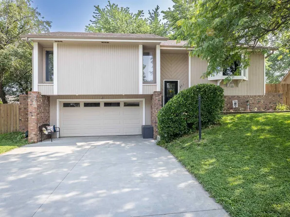 901 SE 43rd Ter, Topeka, KS 66609