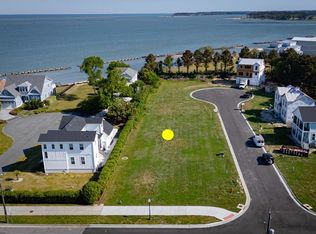 2 Washington Ave, Cape Charles, VA 23310