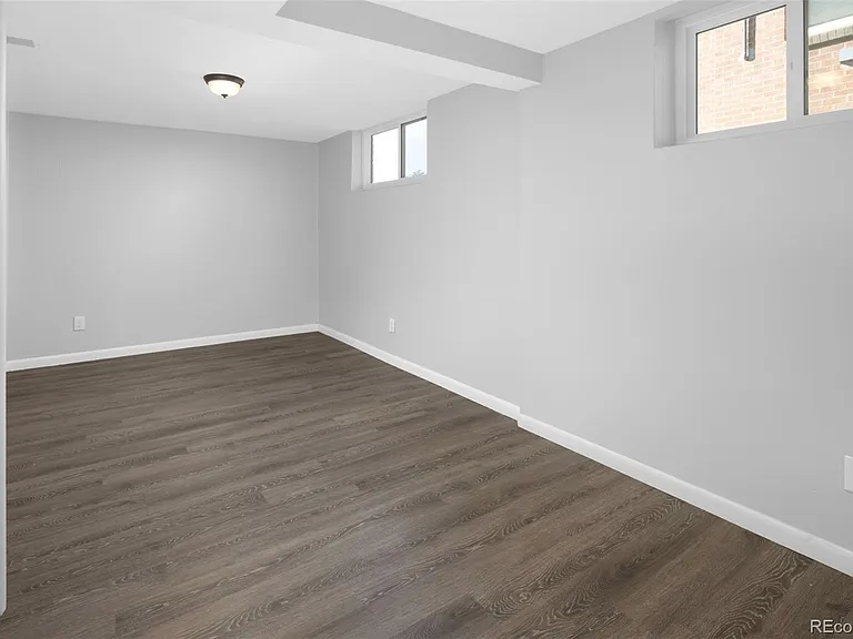 3300 Bellaire St — Photo 19