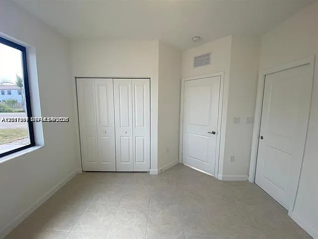 575 NE 208th Ter #575 — Photo 6