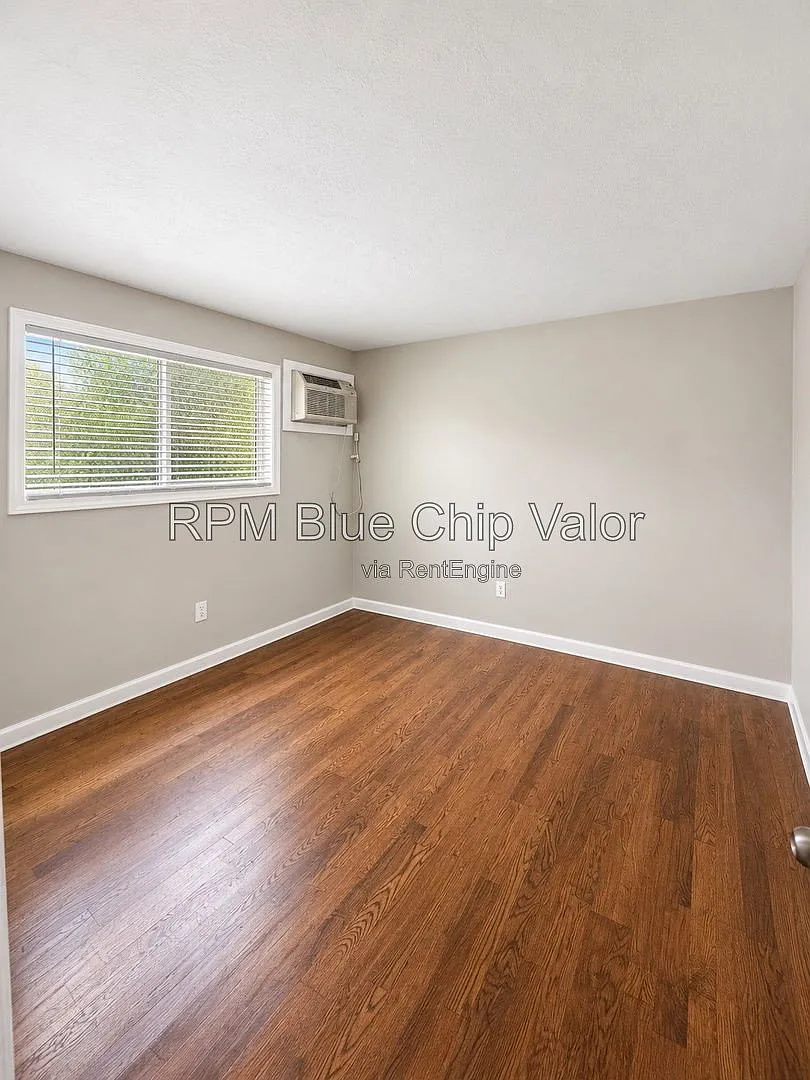 1 bed, 1.0 bath, 550 sqft, $945 — Photo 3