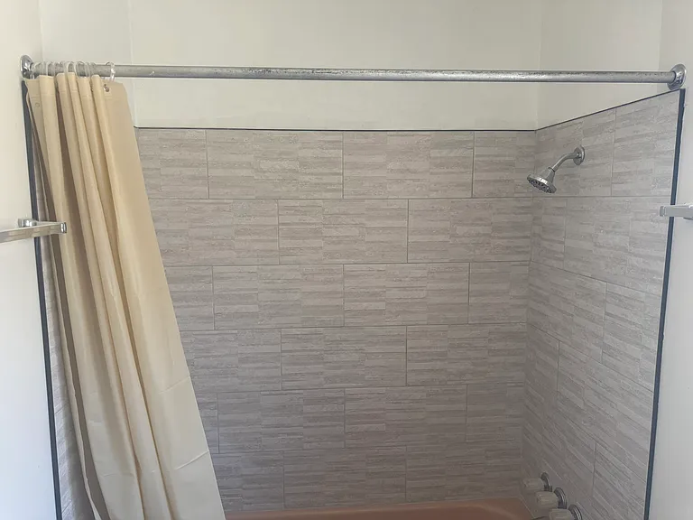 152 N 2nd St #1 — Photo 2
